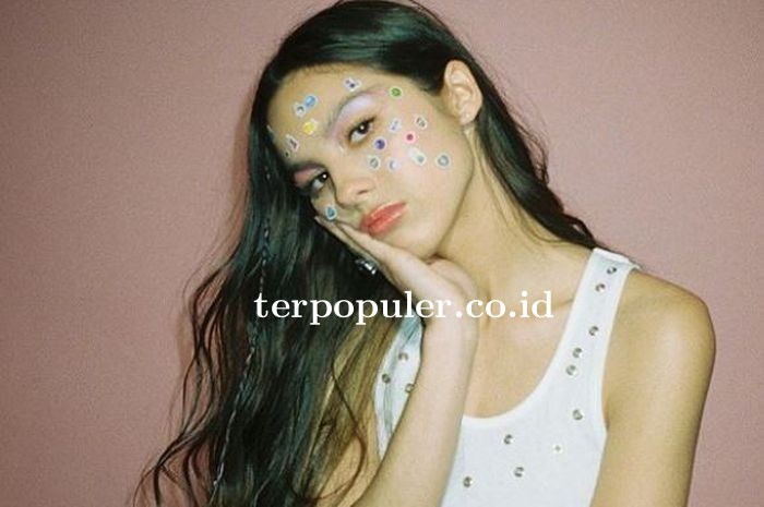 happier - Olivia Rodrigo Lirik Lagu Terpopuler Saat Ini